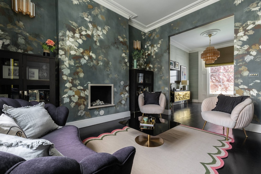 Westbourne Park Road XVI by Onefinestay