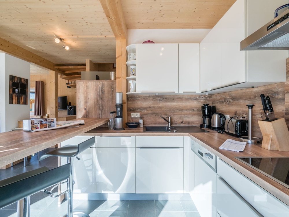 Superior Chalet With Whirlpool view 3