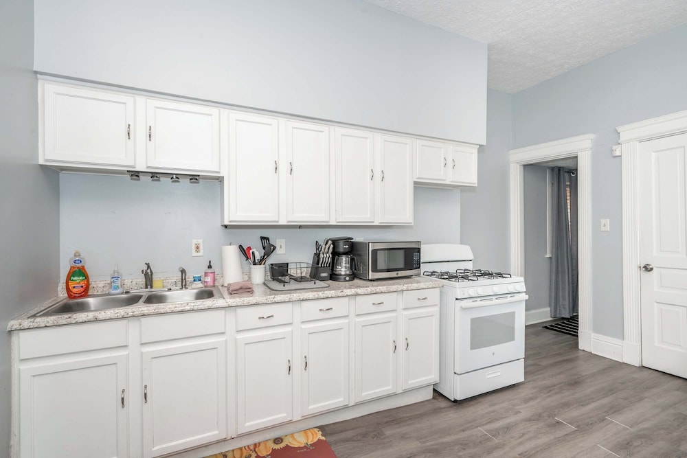 Queen City Suites For 7