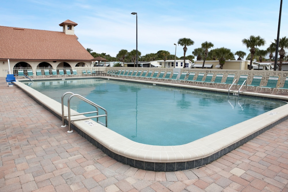 Siesta Bay RV Resort