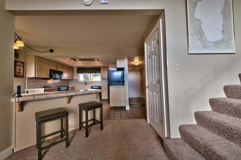 1673 Venice Drive 4 Bedroom Home