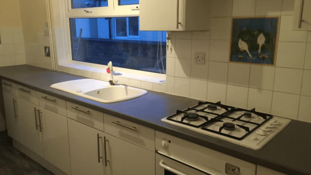 Room in Guest Room - Big Double Room in Leicester view 4