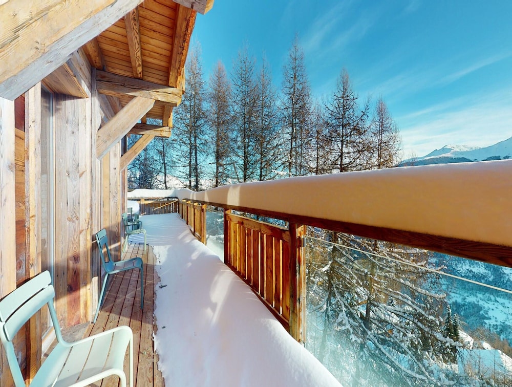 Cosy Chalet in Vex With Balcony