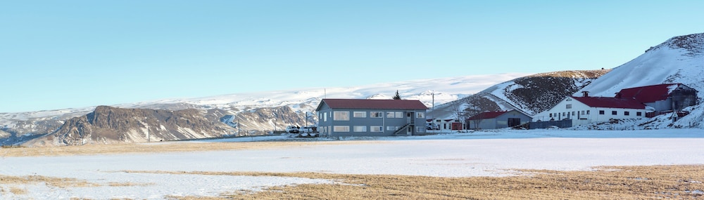 Farmhouse Lodge