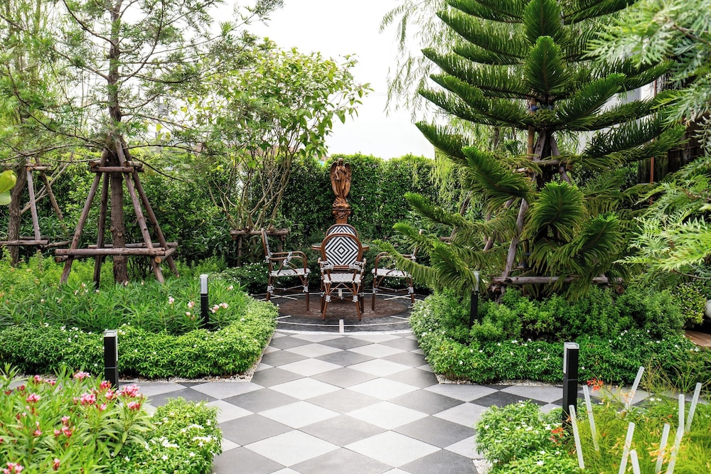 The One Smart Living & Safety 2