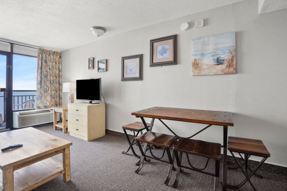 Landmark Resort by Elliott Beach Rentals