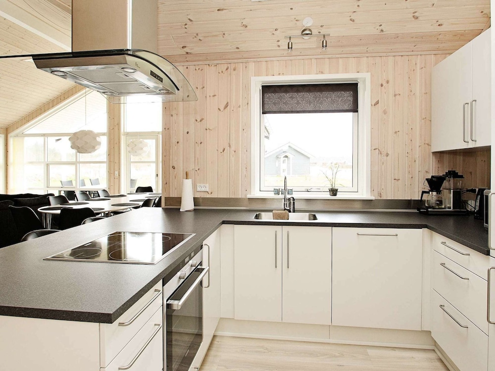 Luxurious Holiday Home in Løkken with Hot Tub & Sauna view 4
