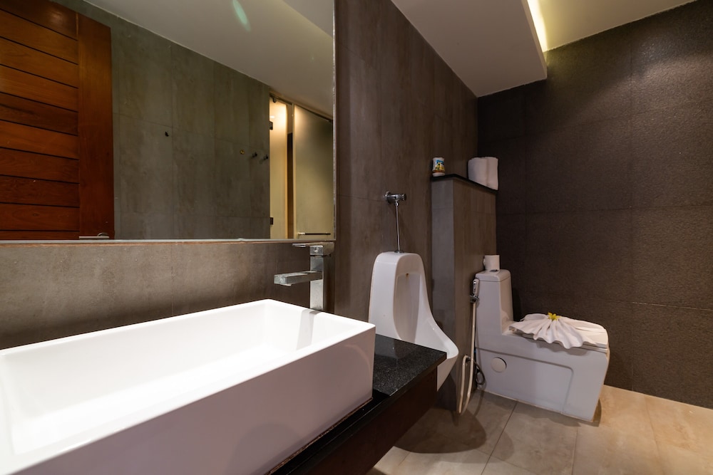 Phuket Moonlit Bay Seaview Resort&Spa