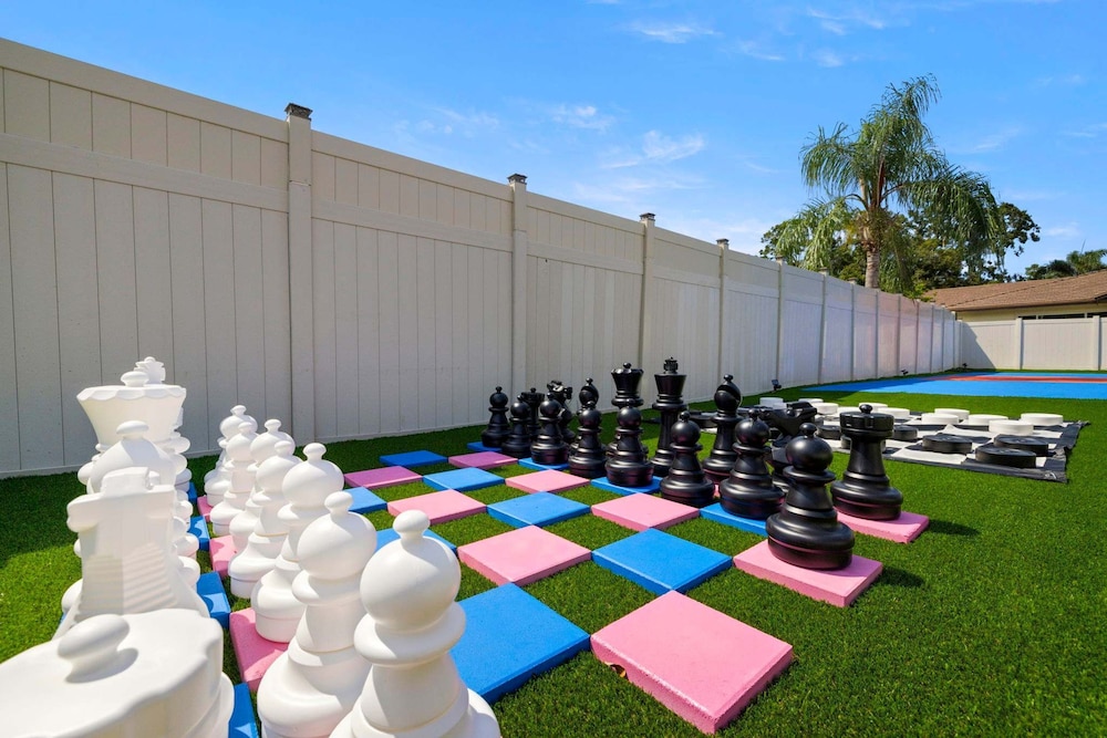 Pickle Ball Golf Pool Spa Game Room Beach