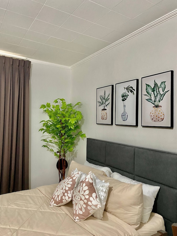 1 Bedroom With Free Parking view 2