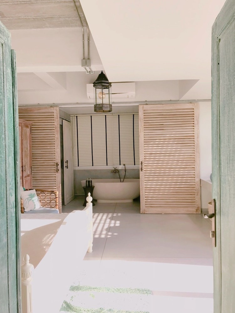 Pineapple Lazy Beach Villa