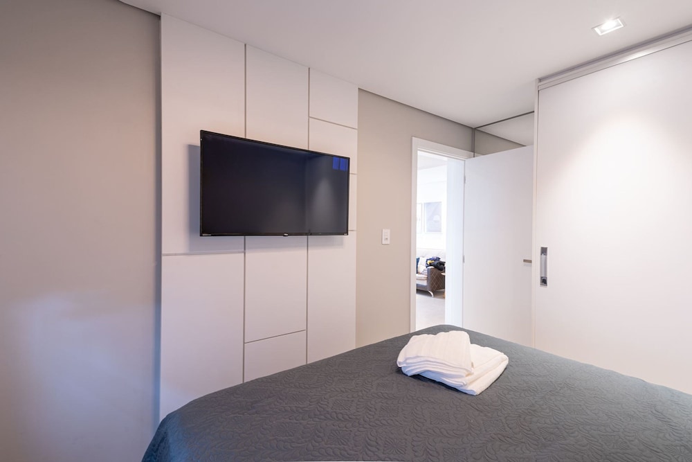 Incr vel Apartamento com Wi-fi na Praia Brava SC