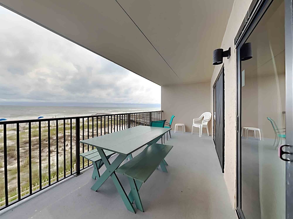 Ocean Breeze West by Southern Vacation Rentals