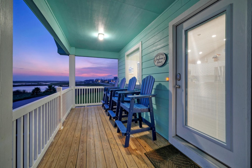 Baydream Believer by Avantstay Pool, Views view 3