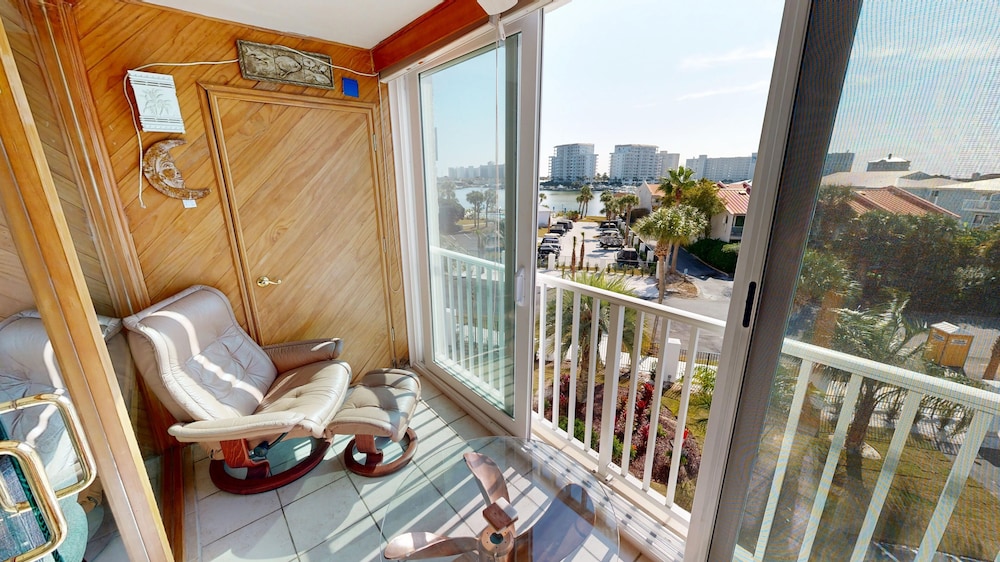 Dolphin Point 406b 2 Bedroom Condo