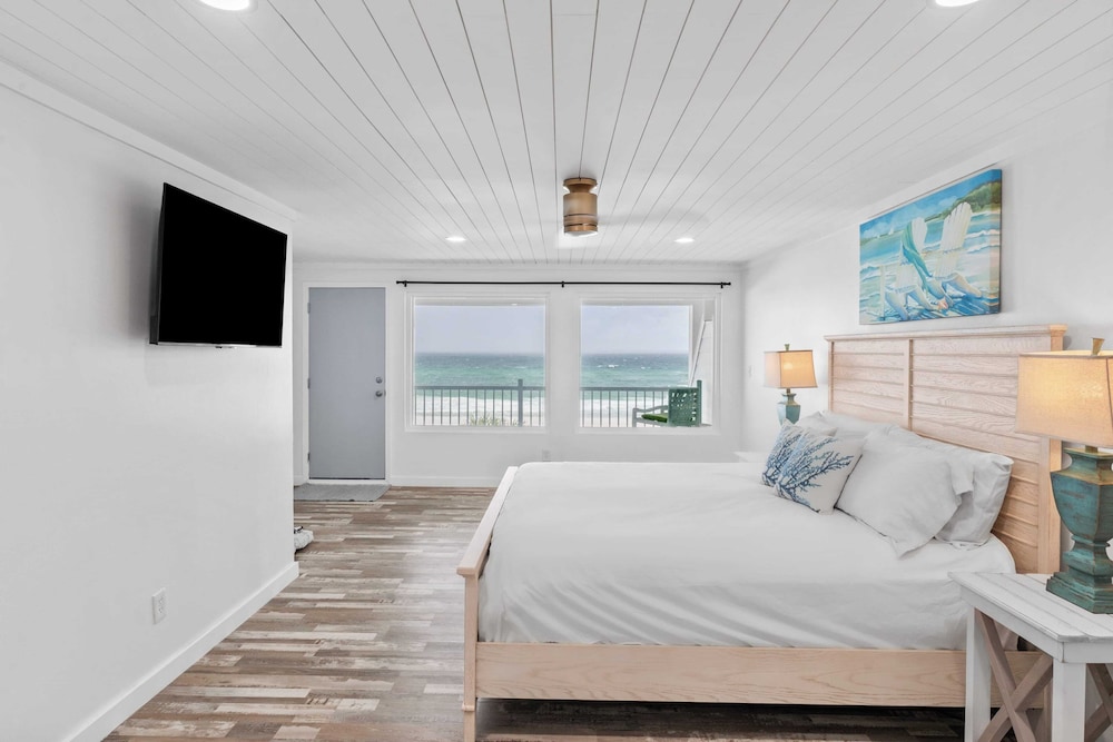 Beachfront Panama City Beach Stay With Gulf Views, Balconies, a King Suite, two Queens, and Twin Nook for 8 Guests The Shores Townhome by Avantstay