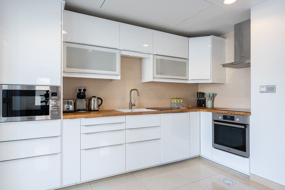 Luxurious Spacious 3-bedroom Villa With Private Pool at Springs 10