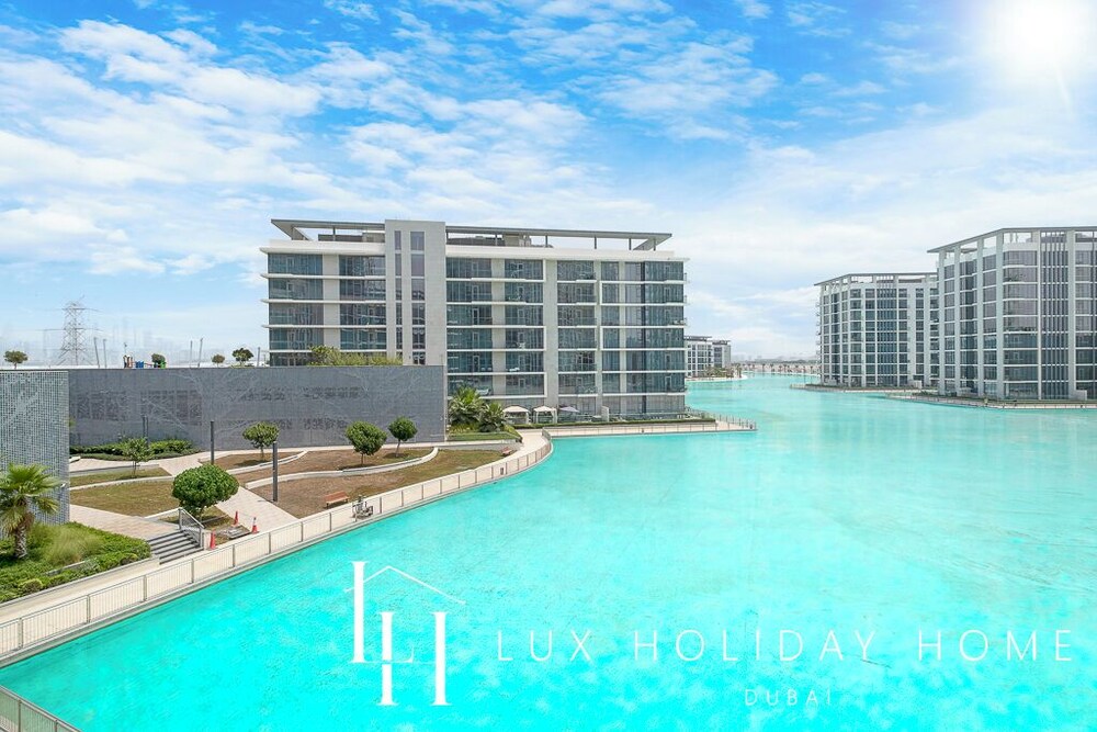 LUX Burj Khalifa Lagoon View Suite 2