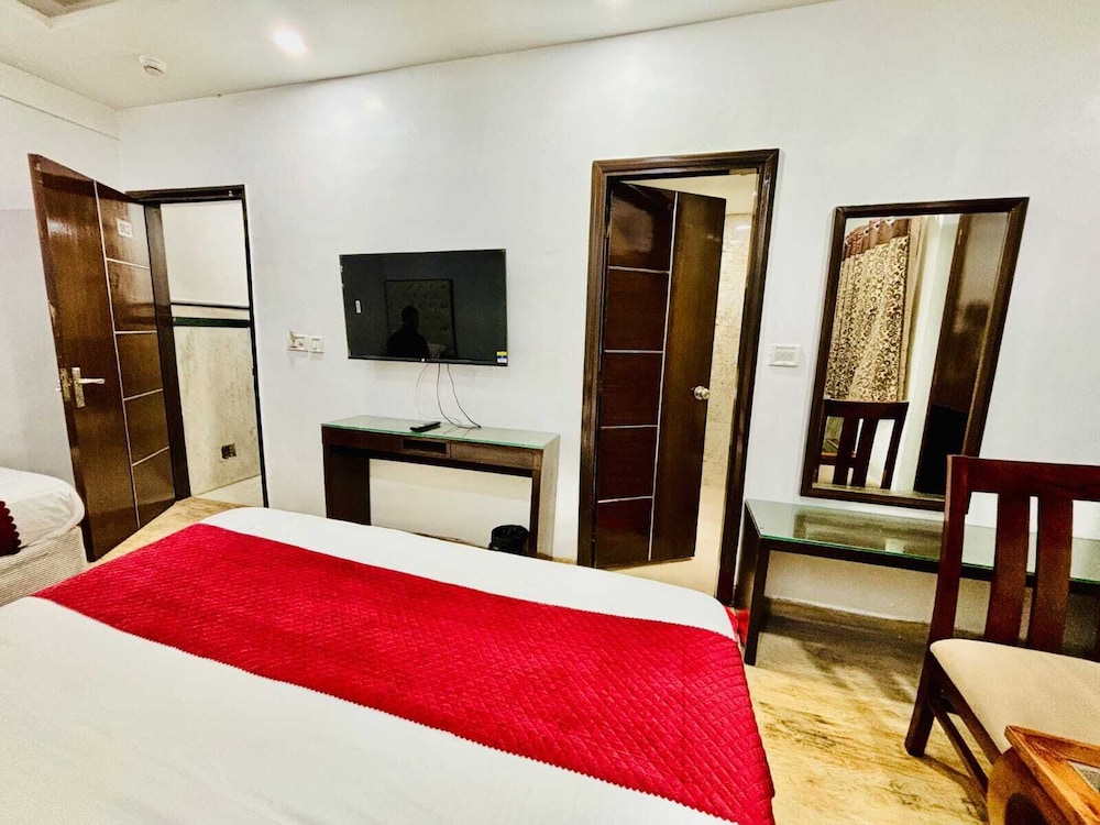 Hotel Kabeer New Delhi Railway Station