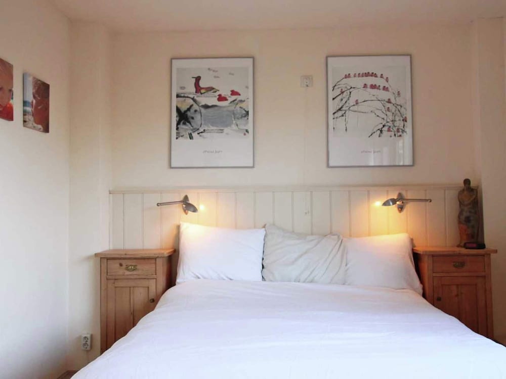 Spacious Holiday Home With Garden view 2