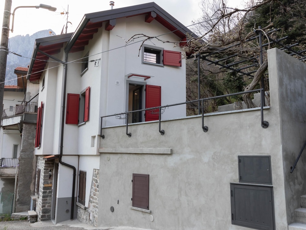 Al Sollievo House in Lecco