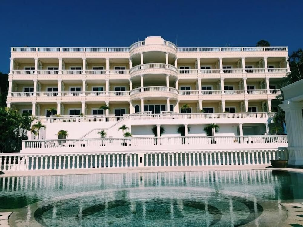Eden Resort