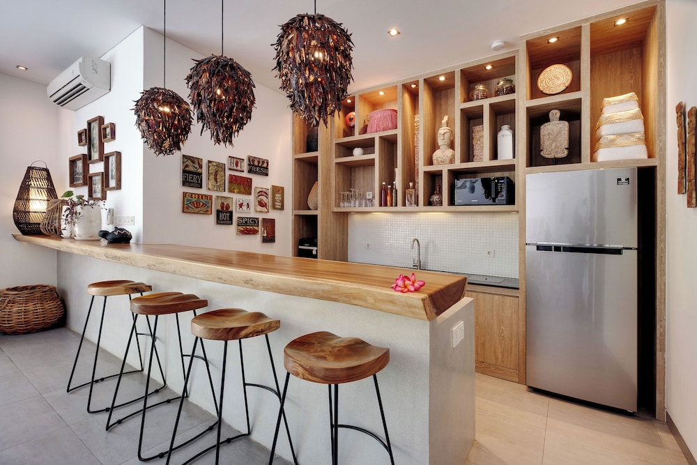 Luxury 4BR Haven, Steps to Canggu's Beach Elegance