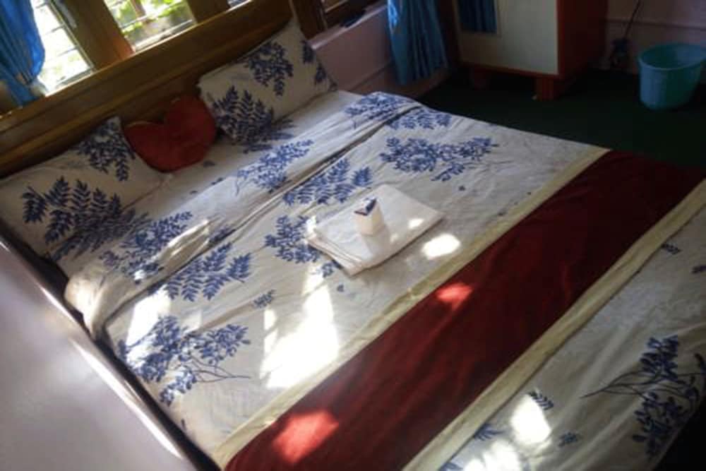 Galaxy Inn Guest House