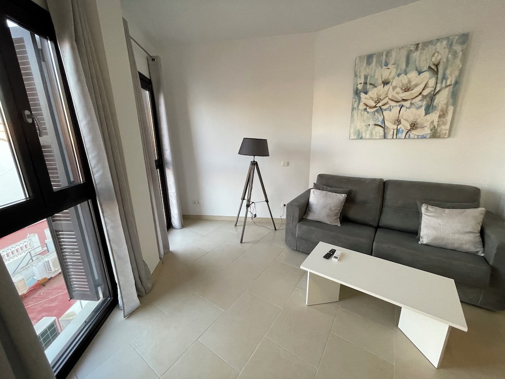 Apartamentos Royal Suites by Croma