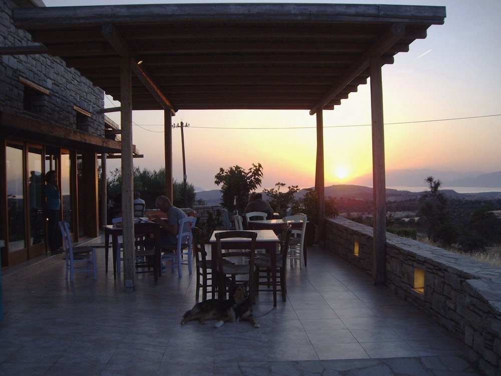 Ksa Sou Traditional Guesthouses