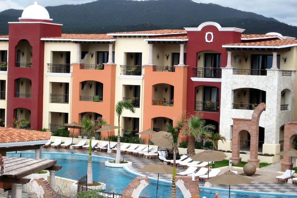 3BD Hacienda Encantada Ocean View Luxury Resort