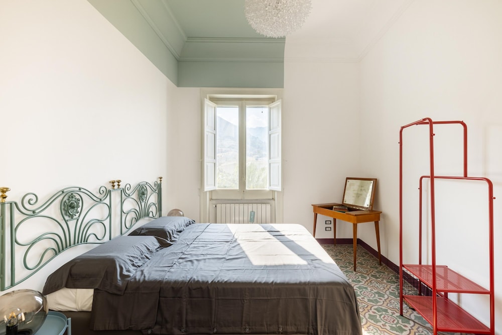 Charming House in Cefal