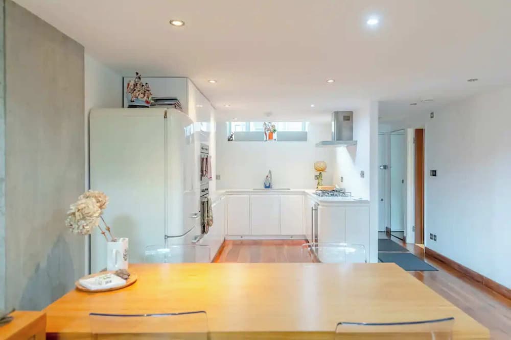 Incredible 2BD Loft by Regents Canal - Haggerston