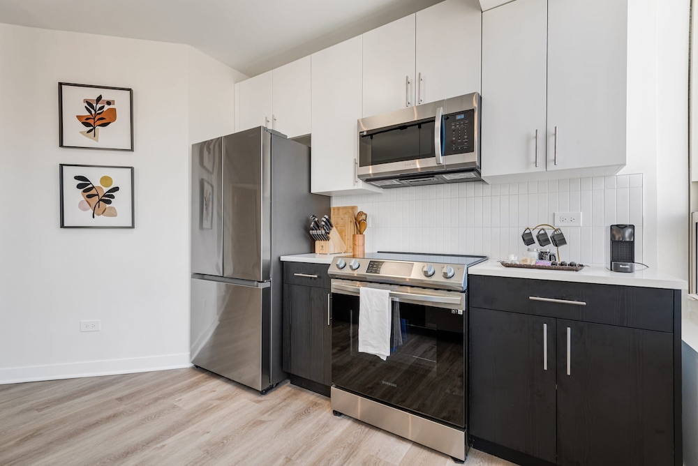 Group Ideal Home 2x 2BR Balcony Prime Location