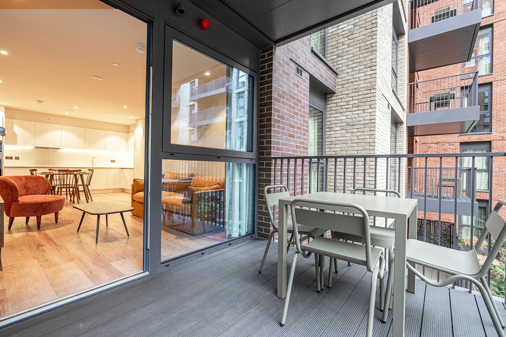 Stylish North London Apartment