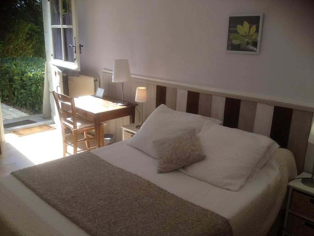Photo 12