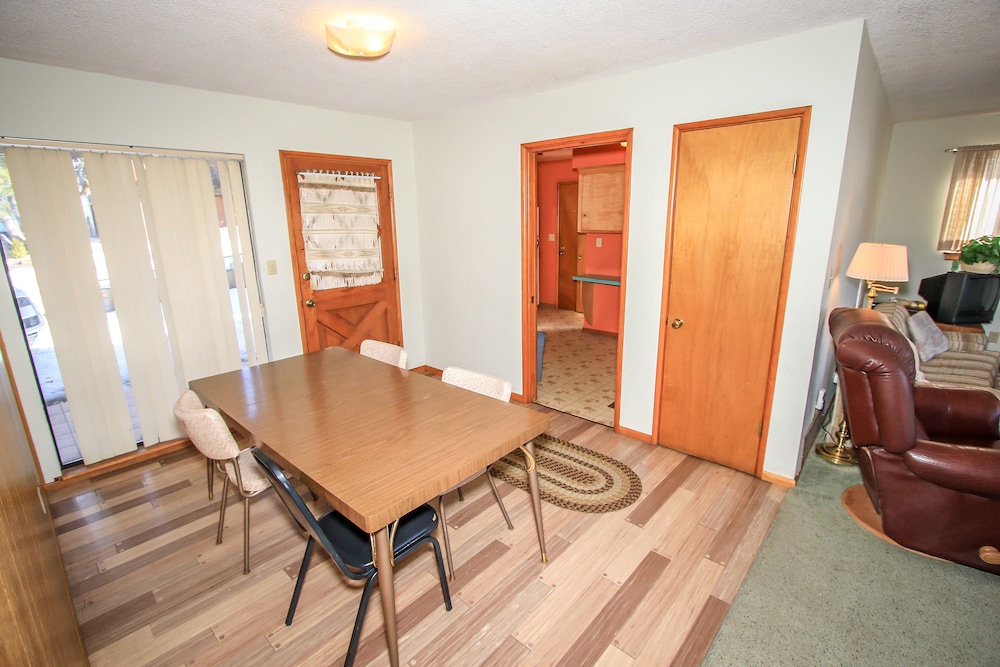 Fenced Somen Cabin within walking distance to the Slopes by RedAwning