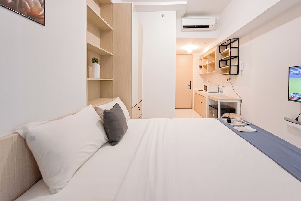 Simple Style Studio Apartment (No Kitchen) At Tokyo Riverside Pik 2