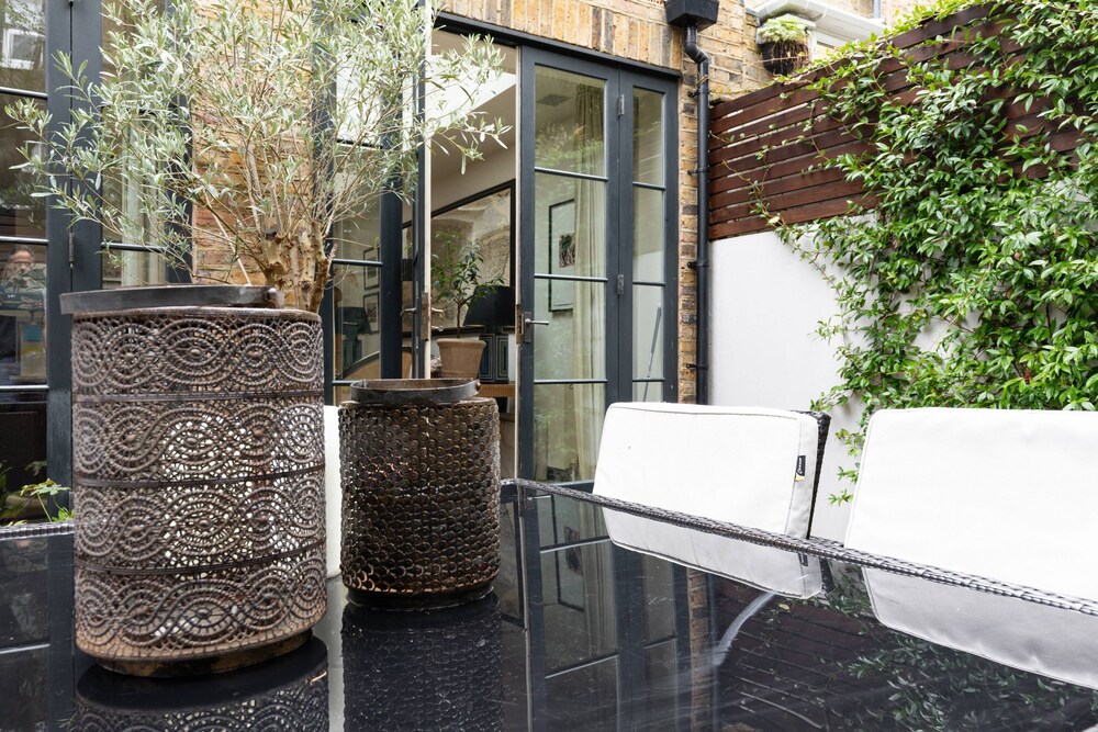 Chesilton Road by Onefinestay