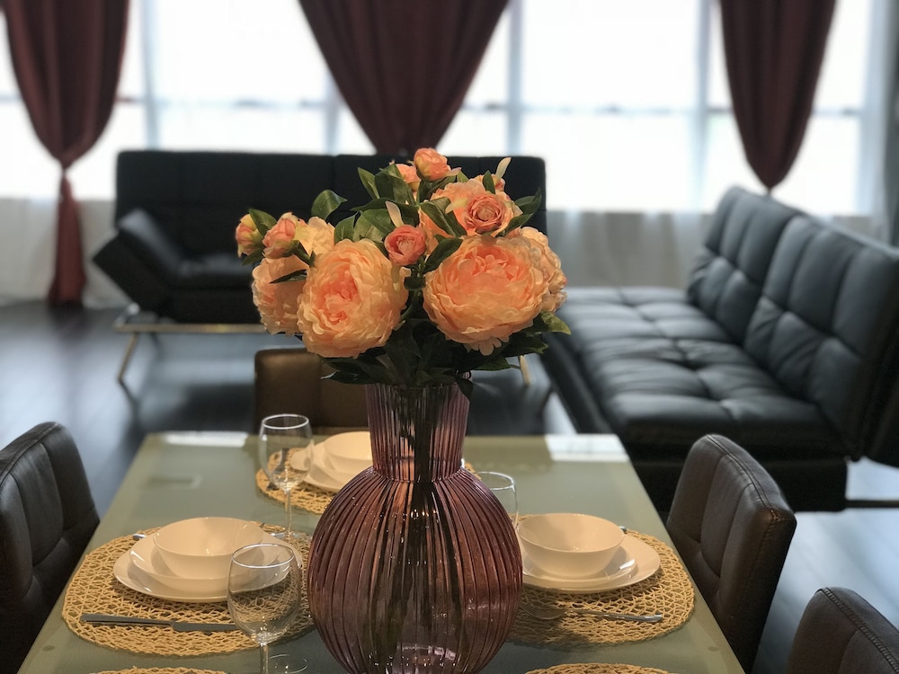 Private Home 3 Bedroom 2 Bath Downtown
