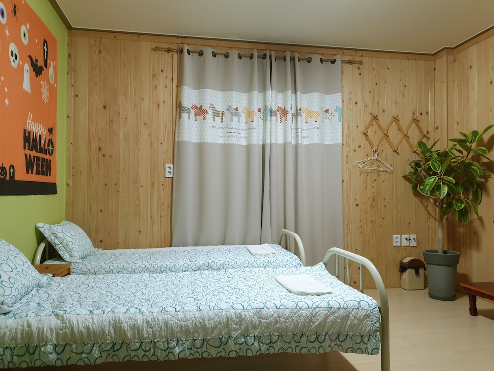 Chowoo Guesthouse