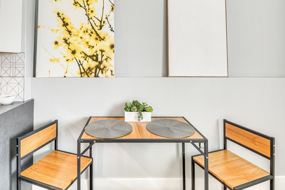 Steps to Sand: Studio Stay in Daytona Beach!