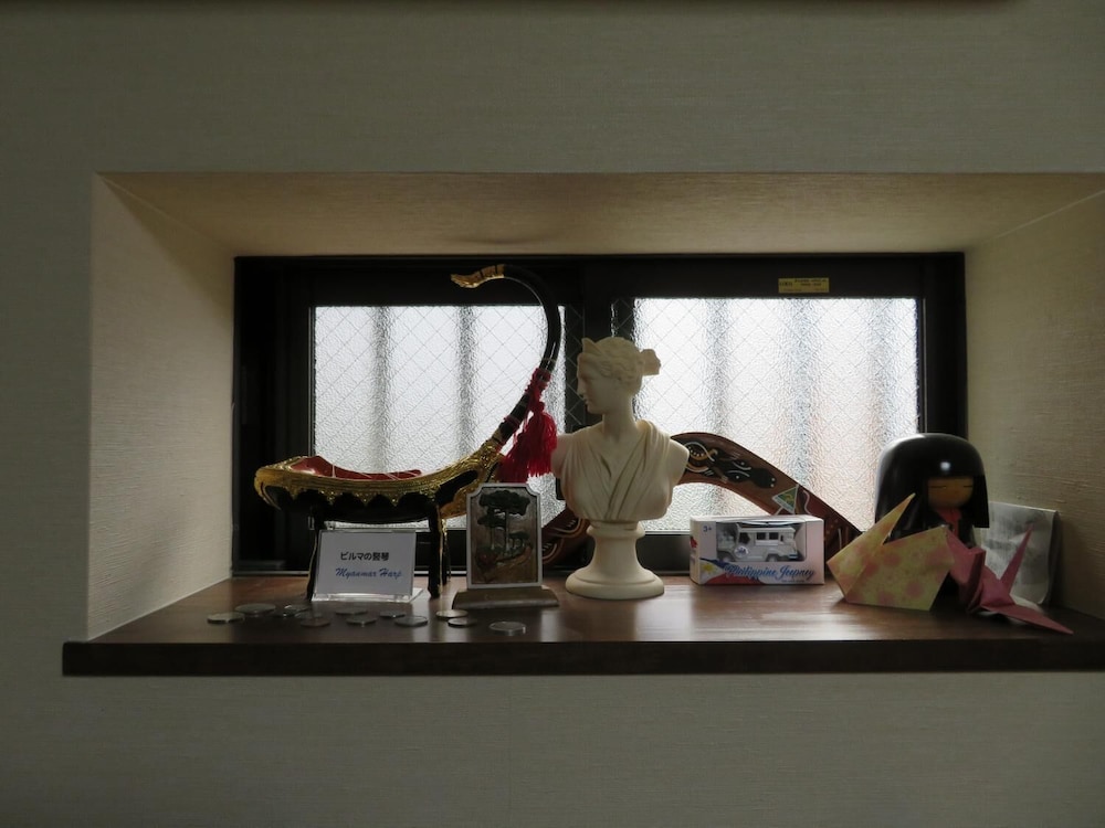 Azalea - Hostel