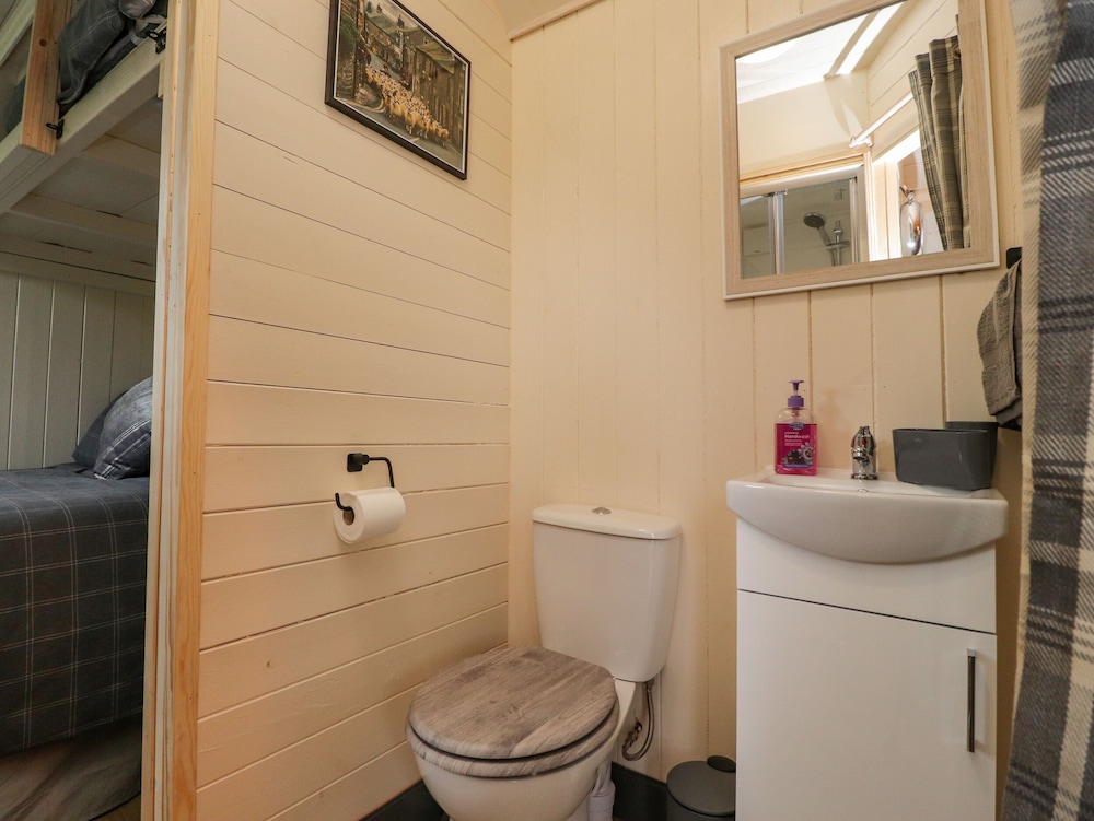 Hillcrest Shepherds Hut