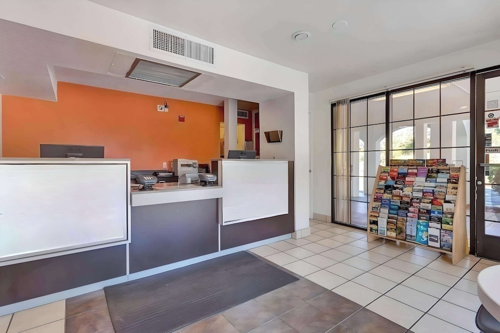 Motel 6 – Santa Rosa, CA - South