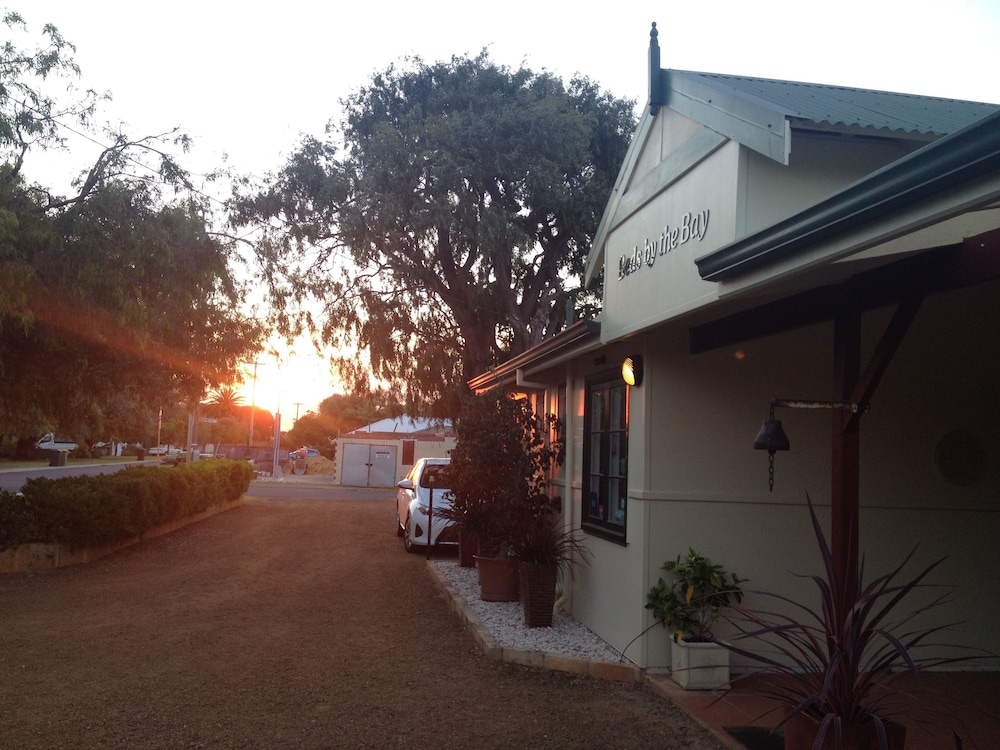 Hotel Busselton Guest House - Image 1