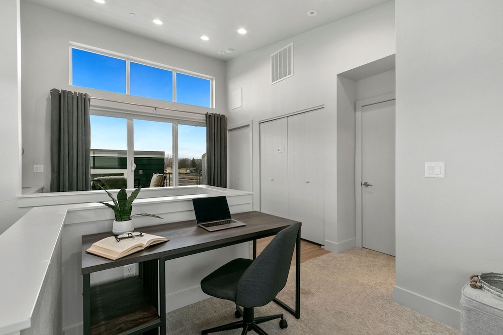 938 Jerome St Unit 1 view 2