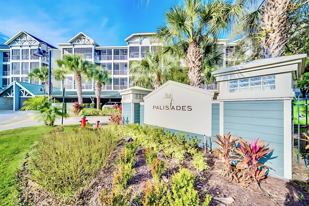 Modern 2BR Condo w Private Patio7 min to Disney