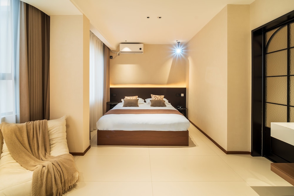 Jingdezhen Streamside B&B (Taoxichuan Cultural & Creative Zone Branch)