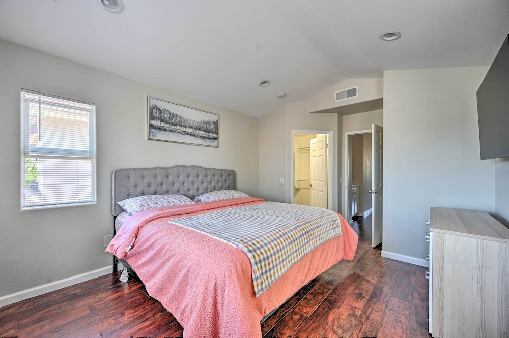San Diego Sanctuary w/ Hot Tub & Large Patio!